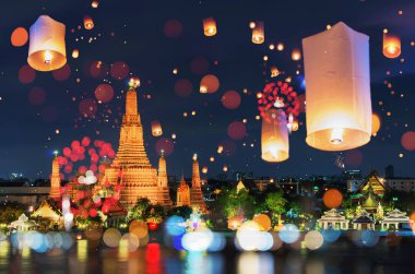 Bangkok mutlu yeni yıl gerisayım fireworks ve fener Wat Arun Tapınağı, Bangkok Tayland.