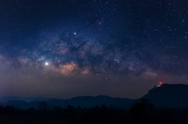 Milky Way over mountain. — Stock Photo, Image