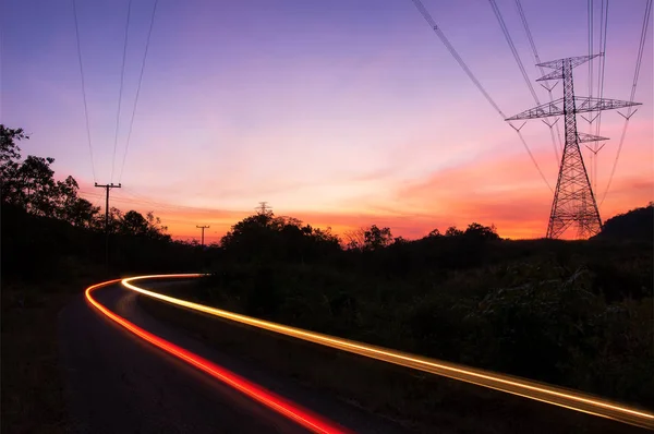 Silueta elektrický sloup vysokého napětí — Stock fotografie