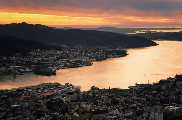 Floyen al atardecer —  Fotos de Stock