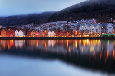 Bergen 'de renkli evler