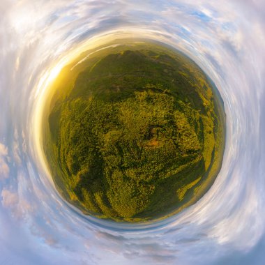 Manzara Dağları, Mae Moh, Lampang, Tayland, 360 derece panorama - Drone.