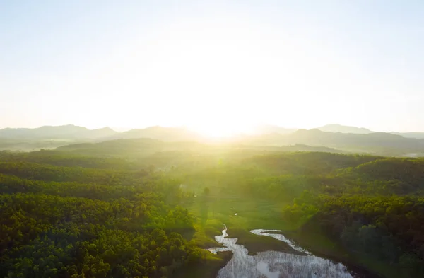 Vacker Flygfoto Soluppgång Över Bergskedjan Norr Thailand Skönhet Regnskog Landskap — Stockfoto