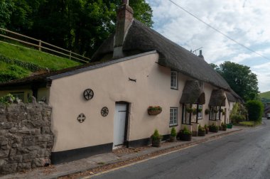 Batı Lulworth, Dorset, İngiltere'de eski geleneksel yazlık