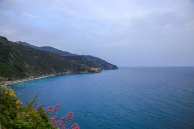Cinque Terre, Liguria, İtalya Akdeniz kıyı şeridi görünümü