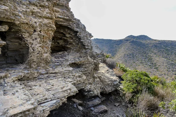 Monte de las Cenizas y Pea del guila Bölge Parkı'nın tepesindeki dağ mağaraları, Murcia, İspanya