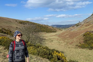 Lammermuir Hills Lauder etrafında yürüyüş Kafkas kadın, İskoç Sınır, İskoçya. Ingiltere