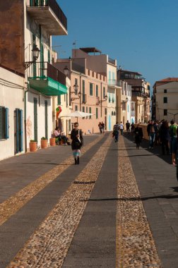Alghero, Sardinya / İtalya - 10 Nisan 2011: Sahil kenti Alghero 'daki sahil kenti, Sardunya, İtalya