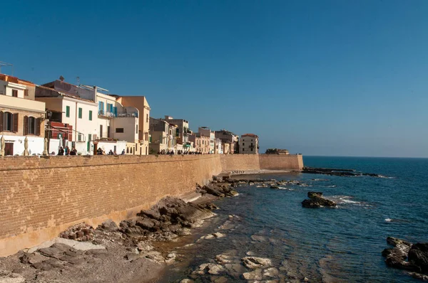 Waterkant Met Middellandse Zee Kustplaats Alghero Tijdens Zonsondergang Sardinië Italië — Stockfoto