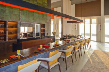 Randheli Adası / Maldivler - 4 Şubat 2012: Cheval Blanc Randheli tatil beldesi Maldivler 'deki lüks restoranda 