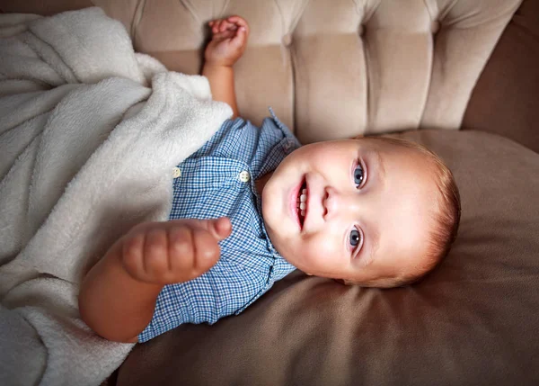 Happy Smile Little Baby Boy Sofa Home Room — Stock Photo, Image