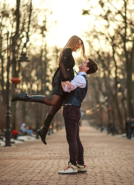 Elegant Young Couple Love Classic Style Passionately Dancing City Park — Stock Photo, Image