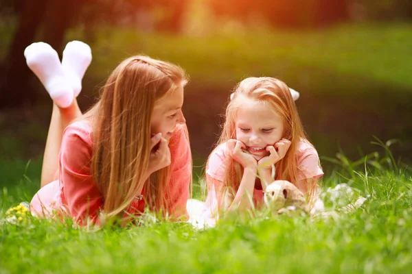 Mother Daughter Having Fun Together Forest Park Nature Parenthood Children — Stock Photo, Image