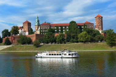 Wawel Ortaçağ Kalesi, Krakow Polonya Vistula Nehri üzerinde ...                                                                                                                                                           