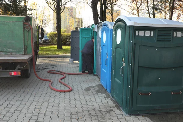 Tragbare Toiletten Reinigung Und Desinfektion Stunden Für Die Öffentlichkeit Zugänglich — Stockfoto