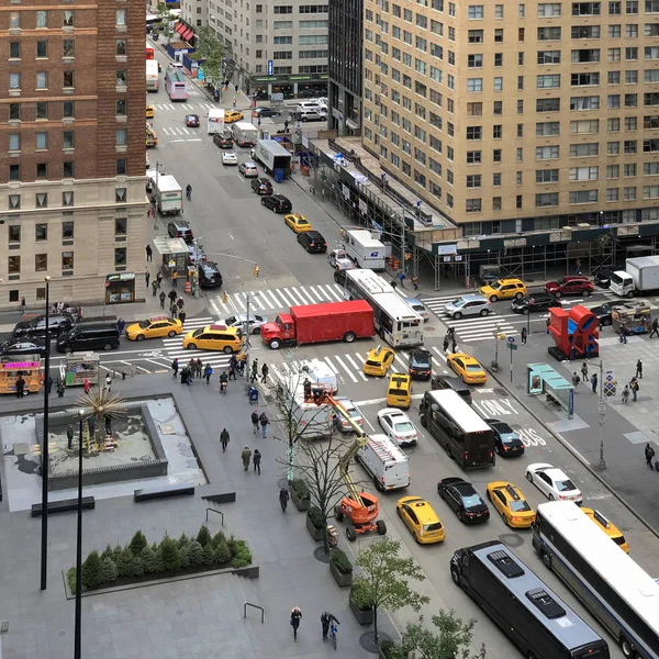 Tráfico Nueva York Coches Calle Escena Intersección Ciudad 2018 Manhattan — Foto de Stock