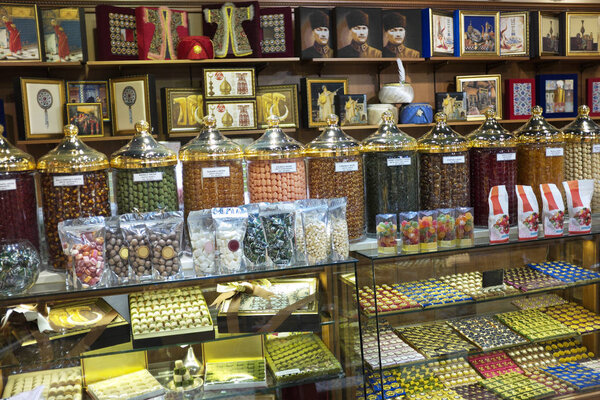 Shop with sweets in Istanbul, delicious specifics, produced according to traditional recipes from the Sultan's cuisine, specifics made of dried fruit juices ...