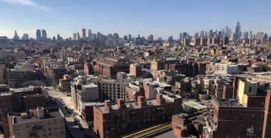 Görünüm Nyc ve Brooklyn bina çatıları Manhattan'dan, Bahar ... 