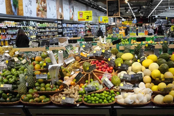 Large Selection Fresh Fruits Vegetables Hypermarket — Stock Photo, Image