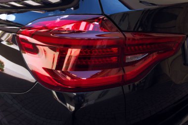 Otomotiv endüstrisinde modern aydınlatma, Bmw X3 otomobilin arka lambası ...