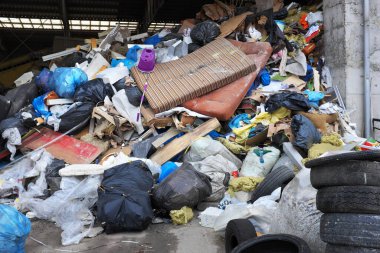 Sıralanacak çöpler, medeniyet. ...