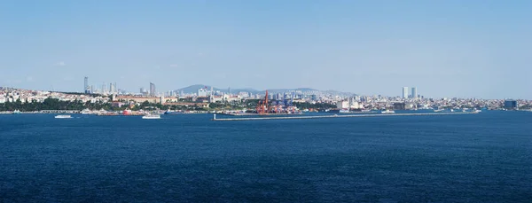 Topkapı Sarayı 'ndan İstanbul ve İstanbul panoramik manzarası