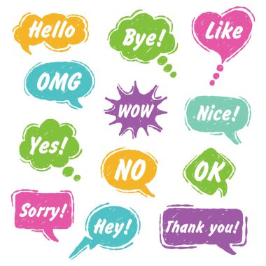 Renkli konuşma baloncuklarını aşk alıntıları ve beyaz arka plana iltifatlar ile ayarlayın. Etiket ve dekorasyon için sohbet simgesi tasarımı koleksiyonu.