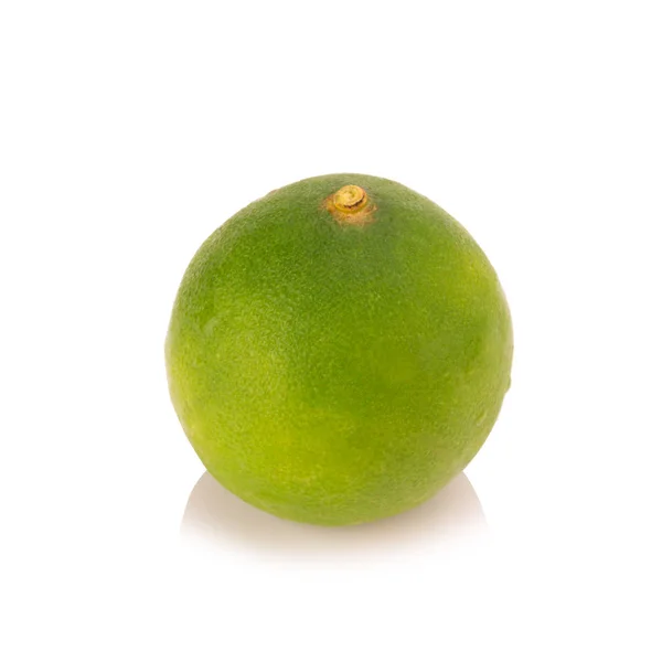 Limes geïsoleerd op witte achtergrond — Stockfoto