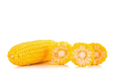 Beyaz arkaplanda mısır