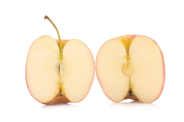 白い背景で隔離赤い黄色リンゴ — ストック写真
