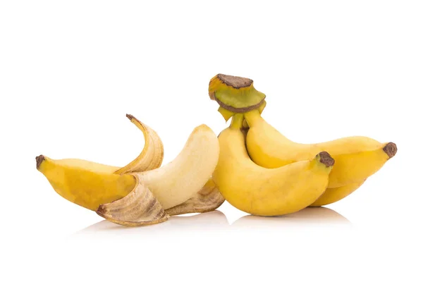 Bananen geïsoleerd op witte achtergrond — Stockfoto