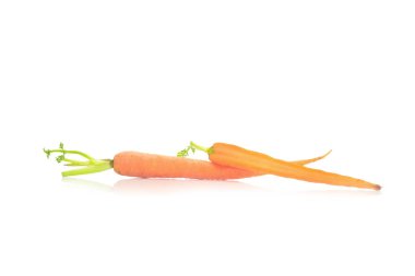 Beyaz bir arka plan üzerinde izole bebek havuç