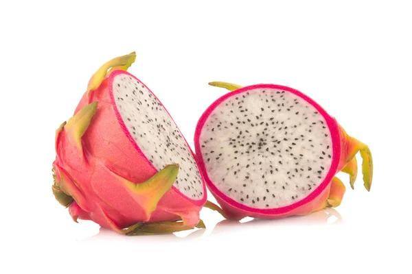 Dragon Fruit izolowane na białym tle — Zdjęcie stockowe