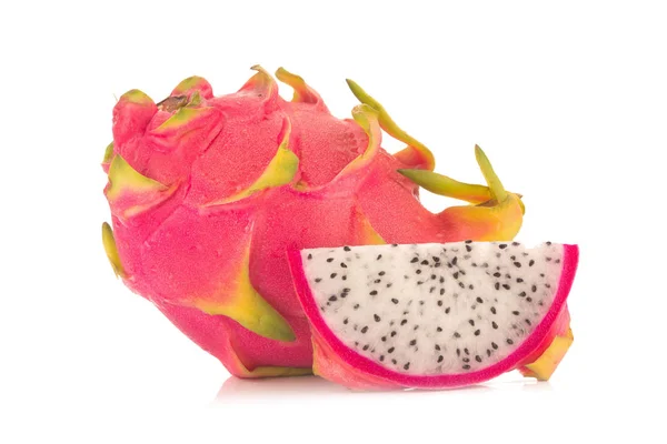 Dragon Fruit izolowane na białym tle — Zdjęcie stockowe