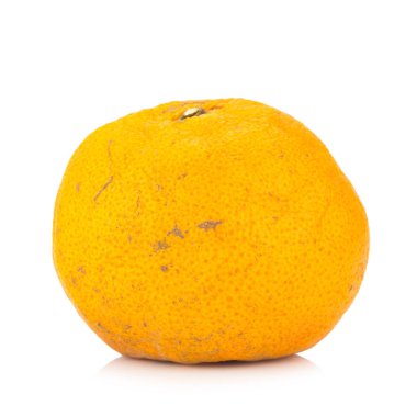 Turuncu. çürümüş. kirli. Beyaz arka plan üzerinde izole