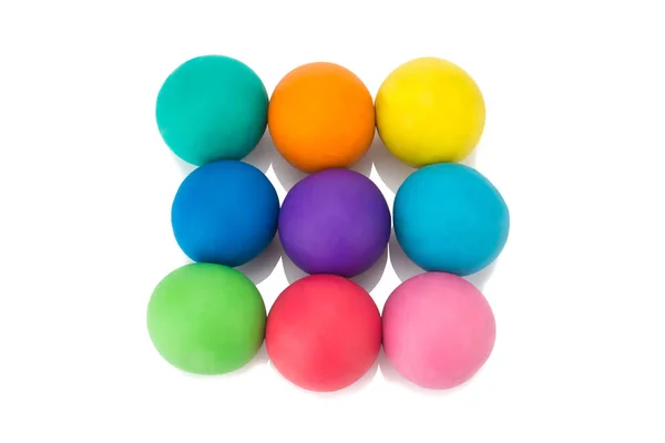 Plasticine klei kleurrijke bal regenboog op witte achtergrond closeu — Stockfoto