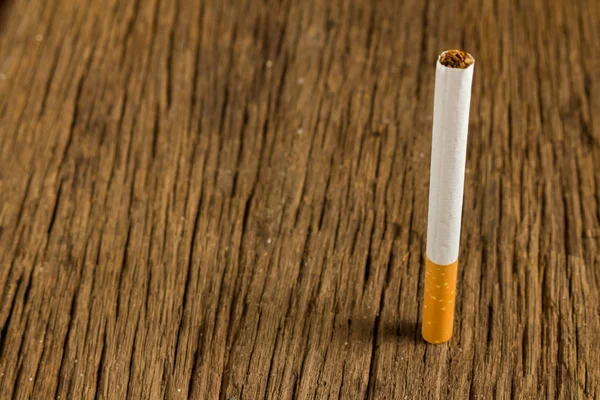 木製のタバコのタバコ — ストック写真