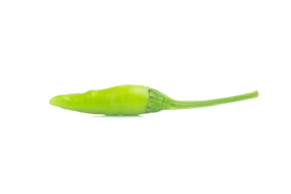 Тайська перець зелений ізольовані на білому тлі — стокове фото