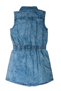 Çocuk giysileri. Beyaz bir arka plan üzerinde izole kız çocuk için kolsuz kot elbise. Kot moda. Siteyi.