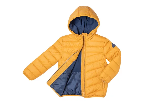 子供防寒ジャケット スタイリッシュな子供黄色暖かいダウン ジャケット ホワイト バック グラウンドに分離されました 冬のファッション — ストック写真