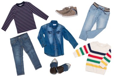 Kolaj çocuk kıyafetleri seti. Denim kot pantolon veya pantolon, iki çift 