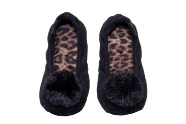 Terlikler izole edilmiş. Bir çift siyah kadın evinin yakın çekimi.