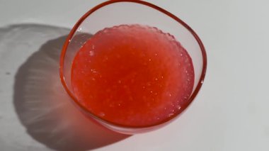 Pembe tapyoka pudingi. Tayland tatlısı. Süper manzara. 