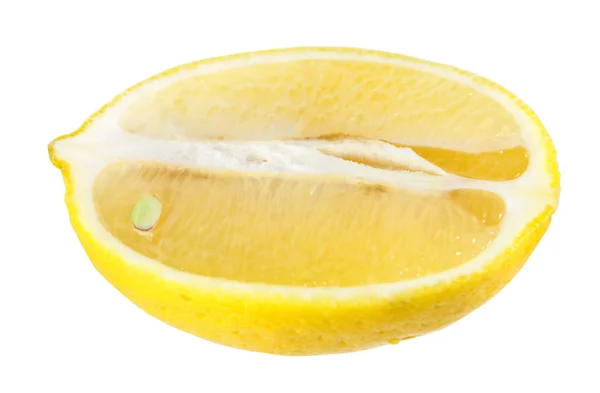在白色背景查出的黄色柠檬纵向部分 — 图库照片