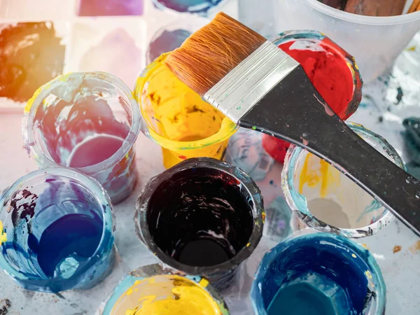 Acrylic Colour Plastic Cups Paintbrush Colorful Artist Palette Dirty Paints — Stock Photo, Image