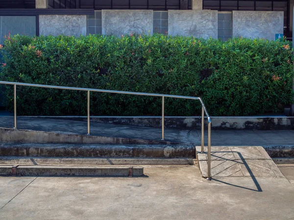 Old Grunge Wheelchair Ramp Metal Bar Empty Car Parking Front — Stock Photo, Image