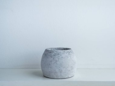 Beton saksı. Modern geometrik beton ekici.