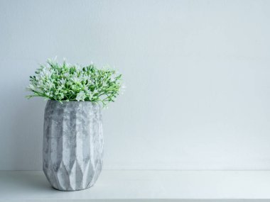 Beton saksı. Modern geometrik beton ekici.