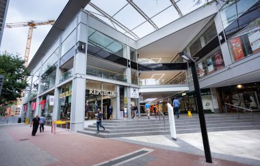 Johannesburg'daki Rosebank Alışveriş Merkezi