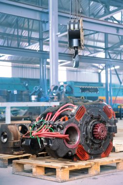 Bir mühendislik atölyesinde dizel motor